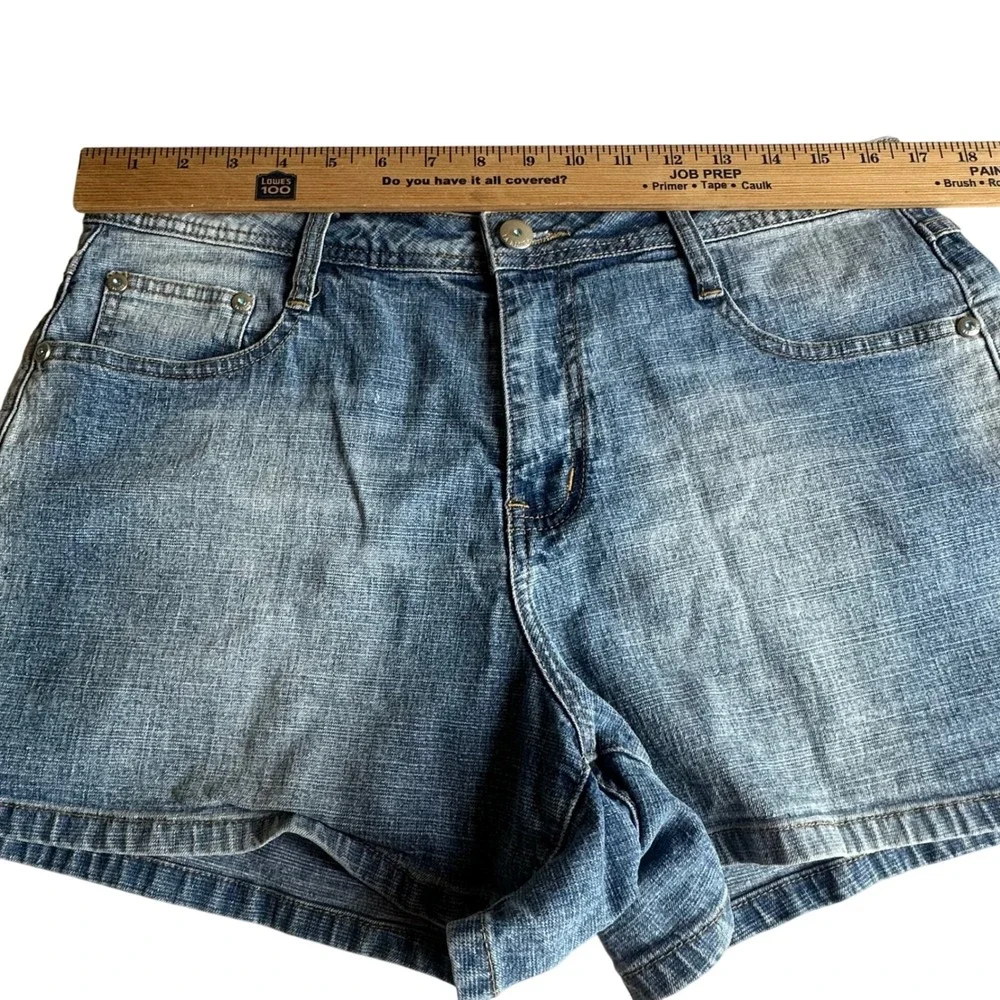 L.A. Blues Stretch Denim Shorts Medium Wash Rhinestone Back Pocket Women's 12
